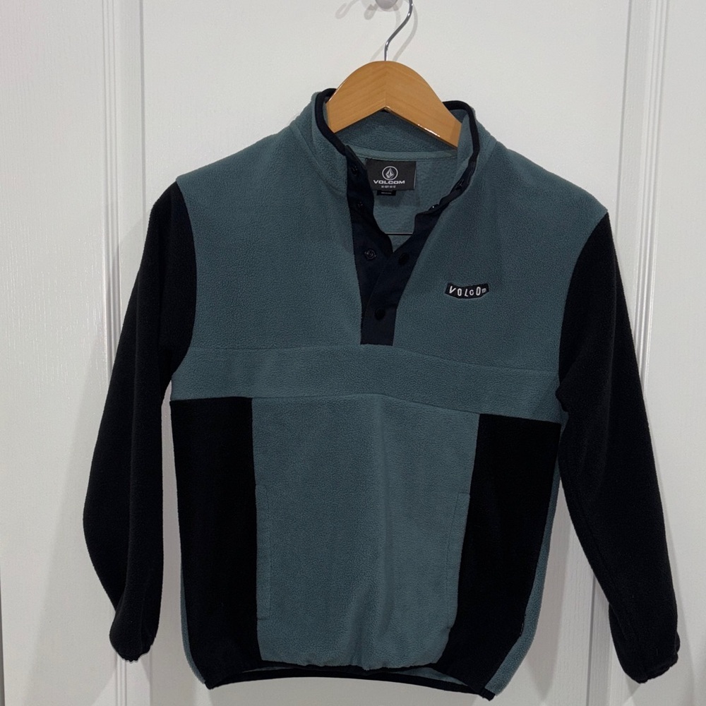 Volcom boys fleece   Two-Tone snap Up Sweatshirt size medium 10-12